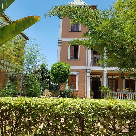 Meva Guesthouse Antananarivo Ngoại thất bức ảnh