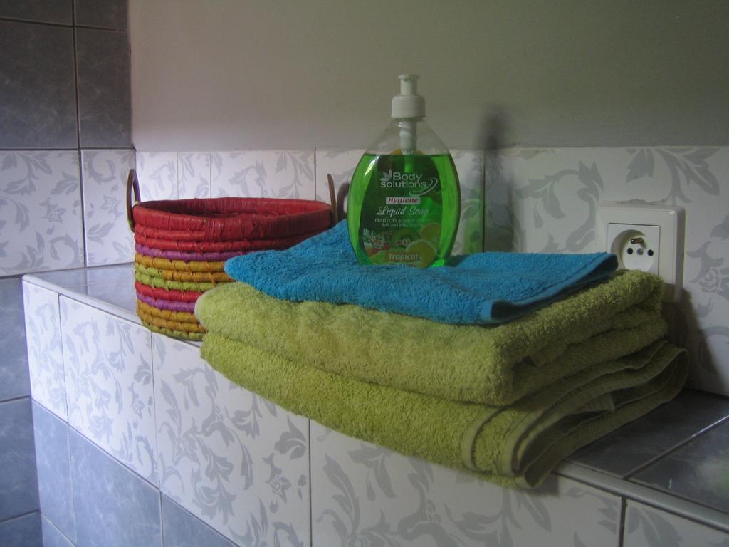 Meva Guesthouse Antananarivo Ngoại thất bức ảnh