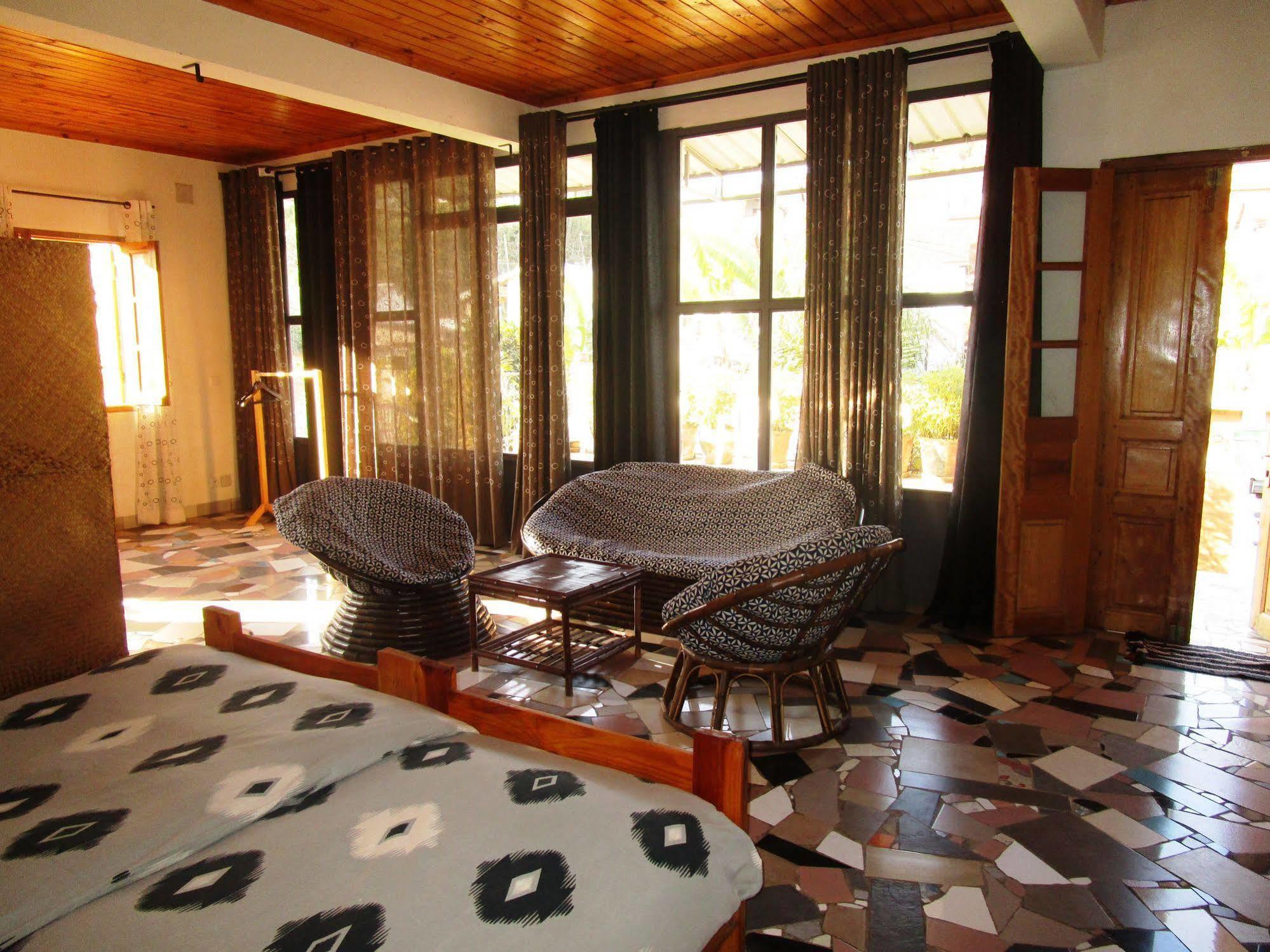 Meva Guesthouse Antananarivo Ngoại thất bức ảnh