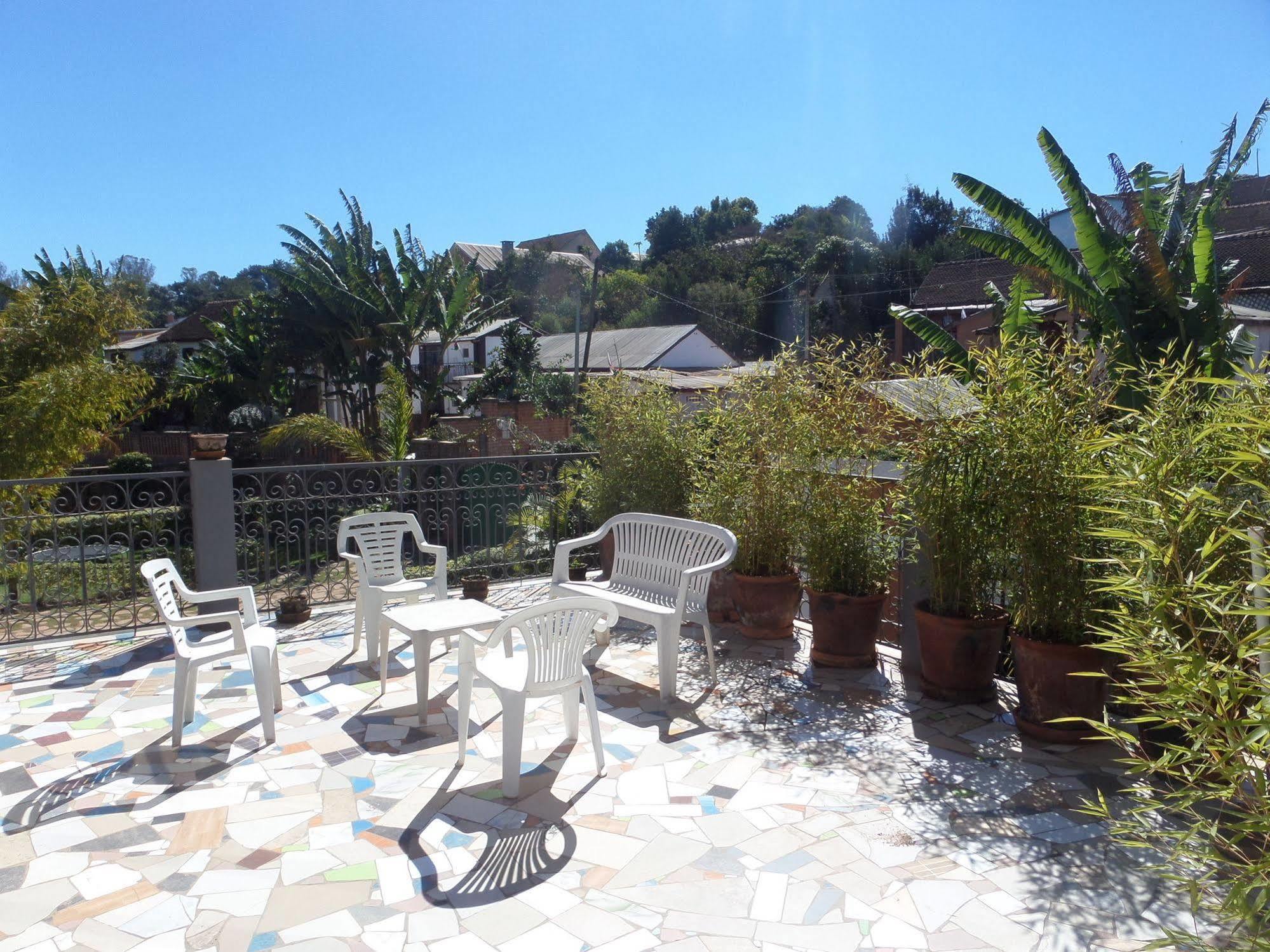 Meva Guesthouse Antananarivo Ngoại thất bức ảnh